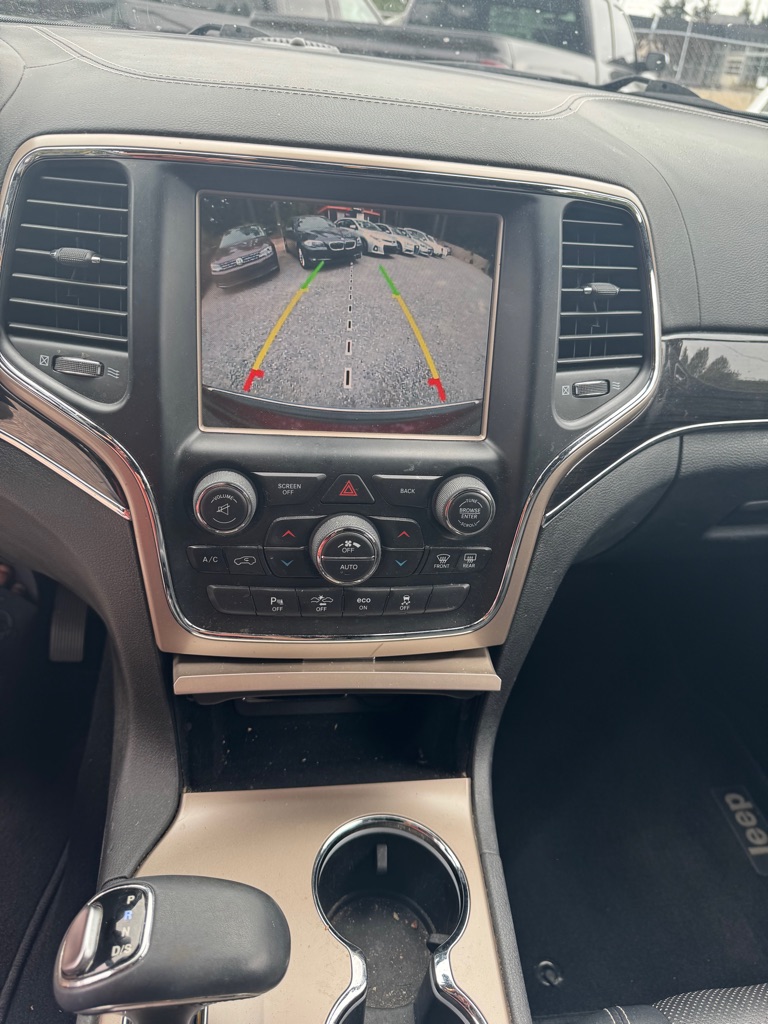 Photo 10 of this JEEP GRAND CHEROKEE