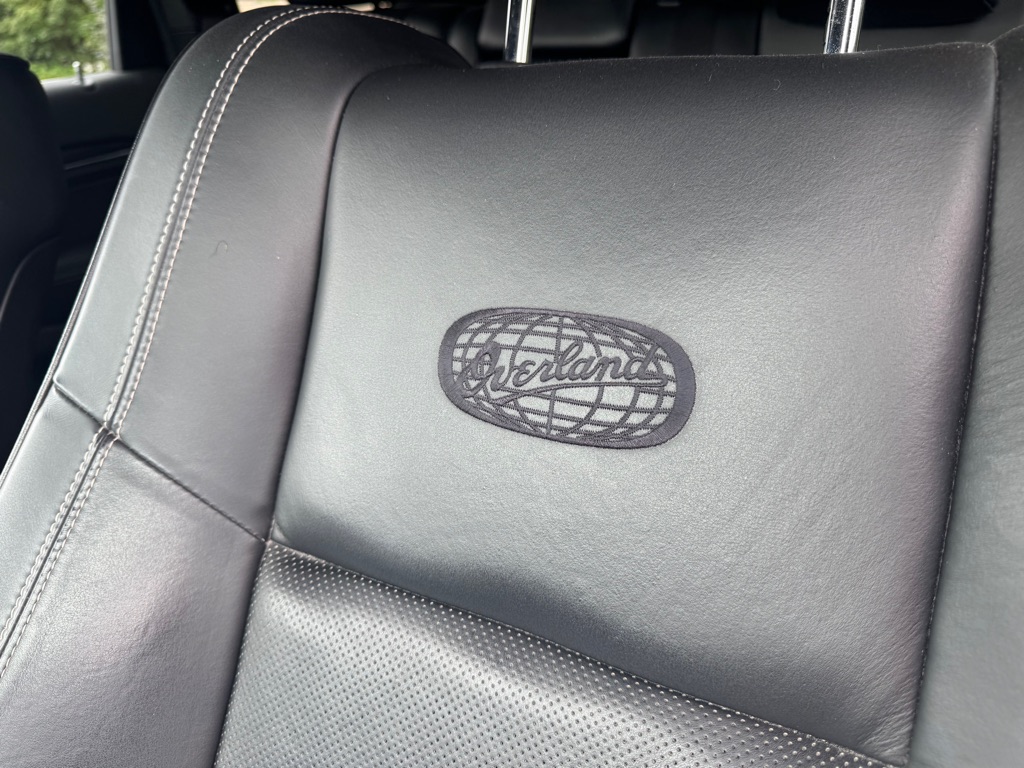 Photo 8 of this JEEP GRAND CHEROKEE