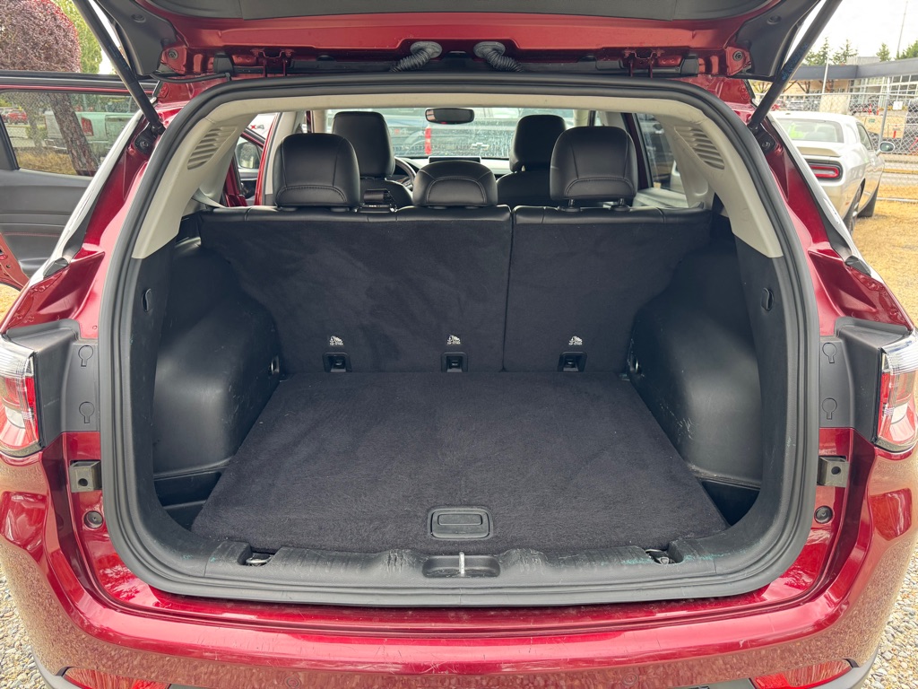 Photo 12 of this JEEP COMPASS