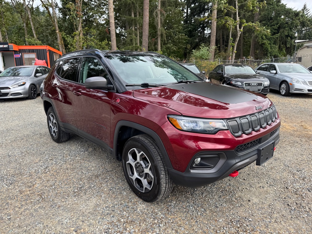 Photo 3 of this JEEP COMPASS
