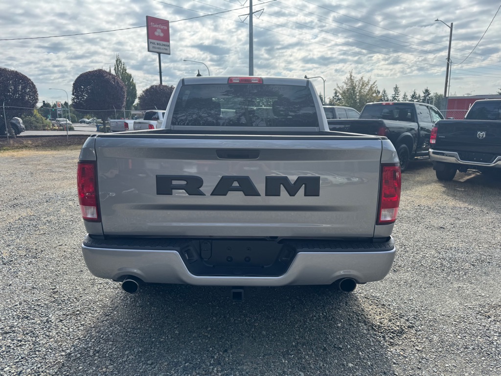 Photo 4 of this RAM 1500 CLASSIC