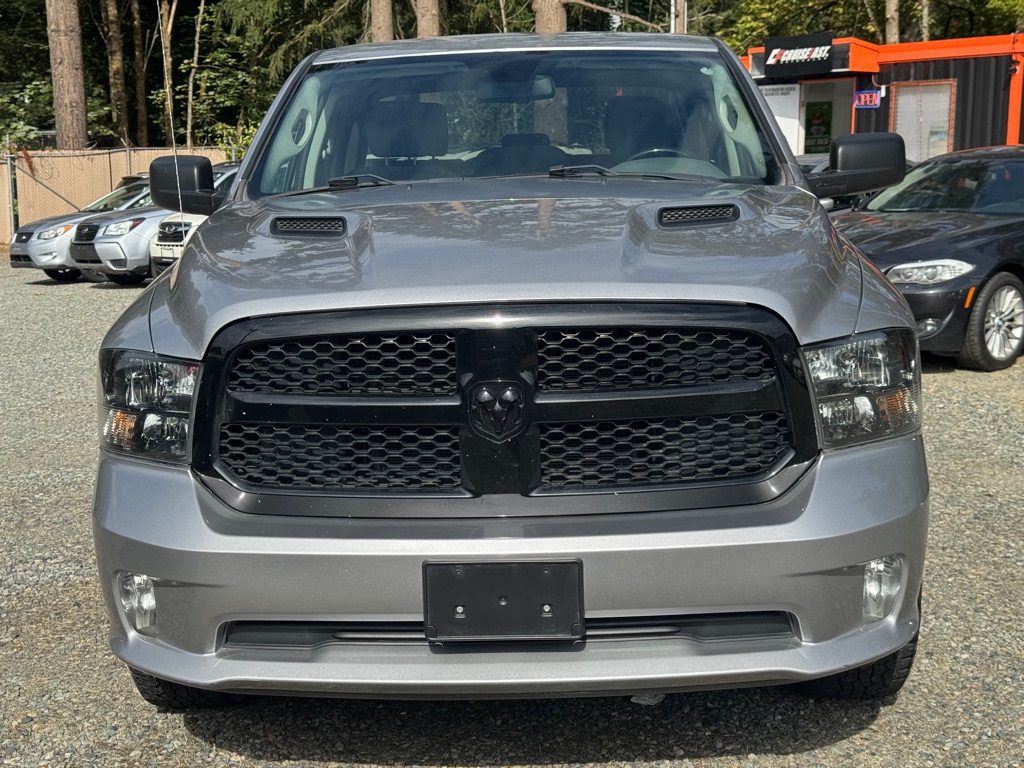 Photo 2 of this RAM 1500 CLASSIC