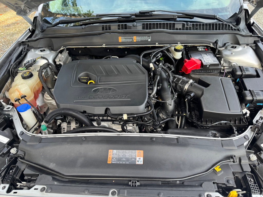 Photo 18 of this FORD FUSION