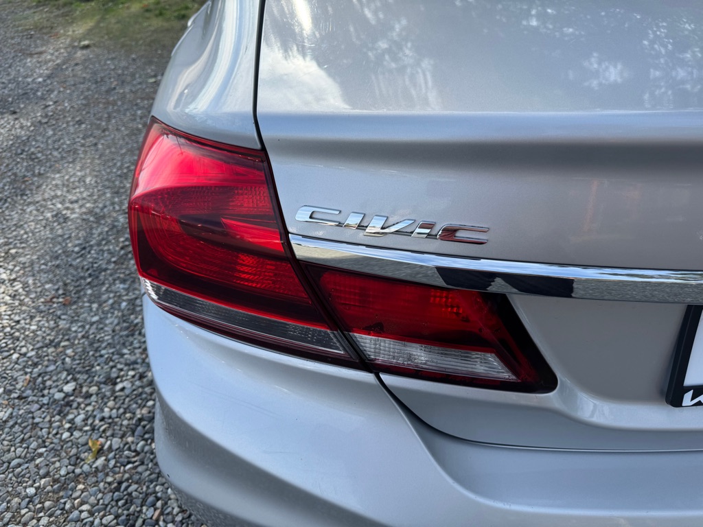 Photo 22 of this HONDA CIVIC