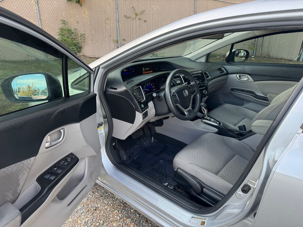 Photo 8 of this HONDA CIVIC