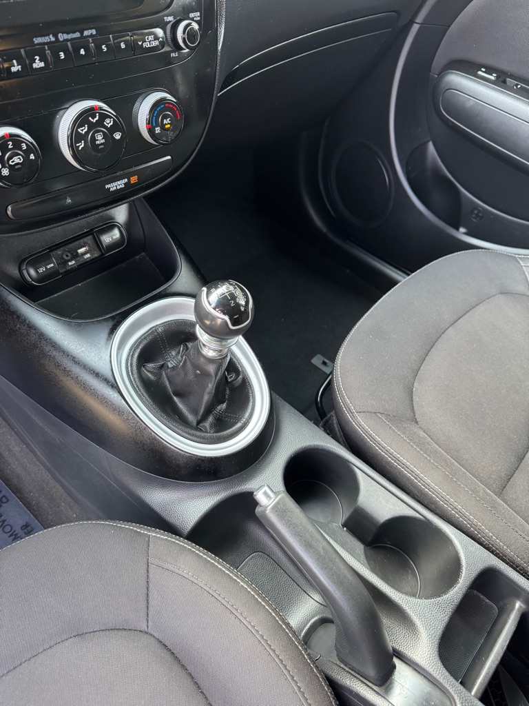 Photo 10 of this KIA SOUL