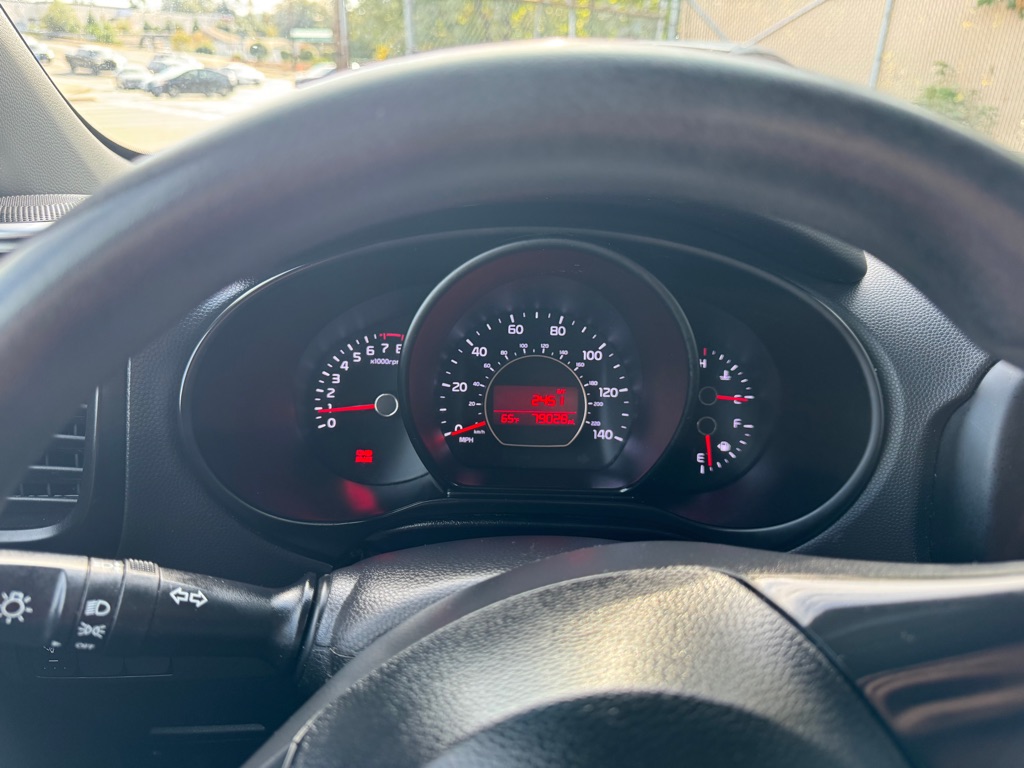 Photo 15 of this KIA SOUL