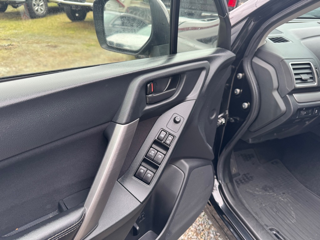 Photo 8 of this SUBARU FORESTER