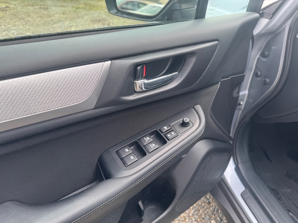 Photo 9 of this SUBARU OUTBACK