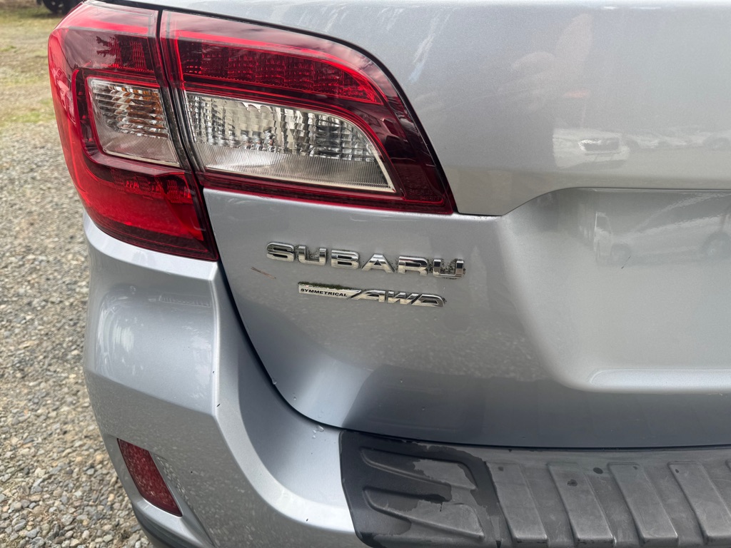Photo 21 of this SUBARU OUTBACK