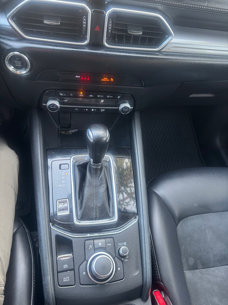 Photo 11 of this MAZDA CX-5