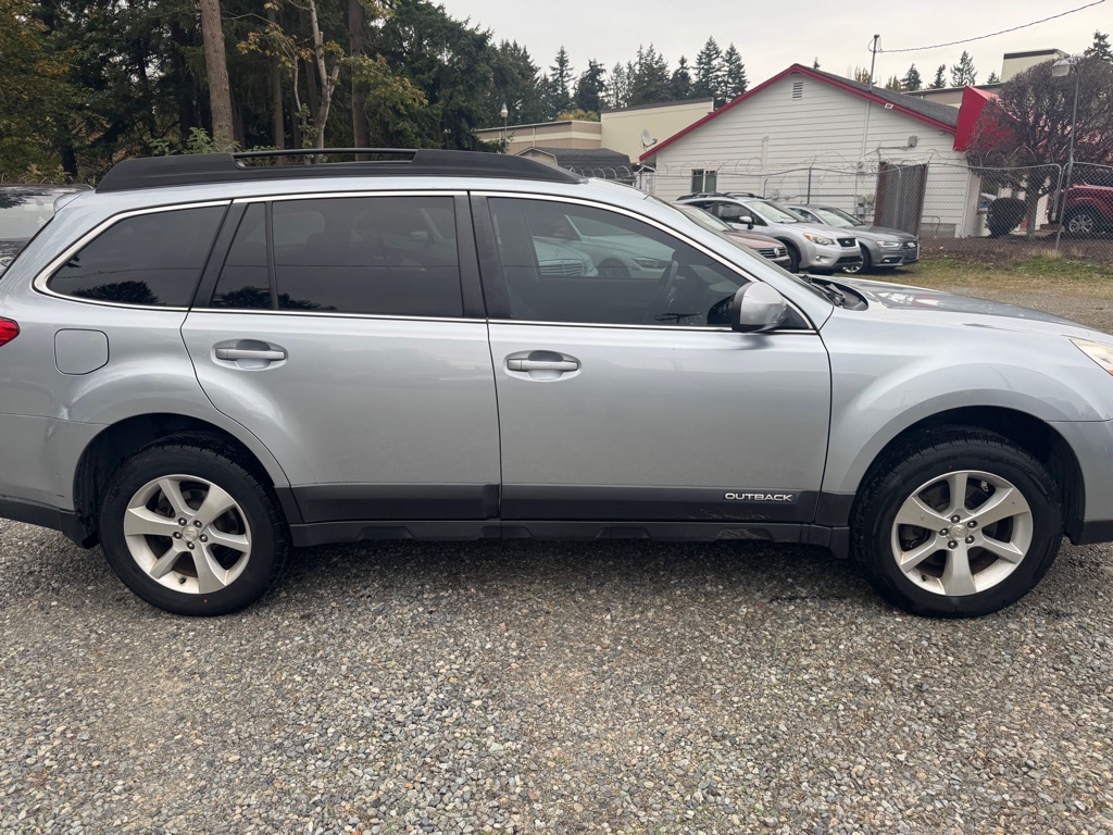 Photo 4 of this SUBARU OUTBACK