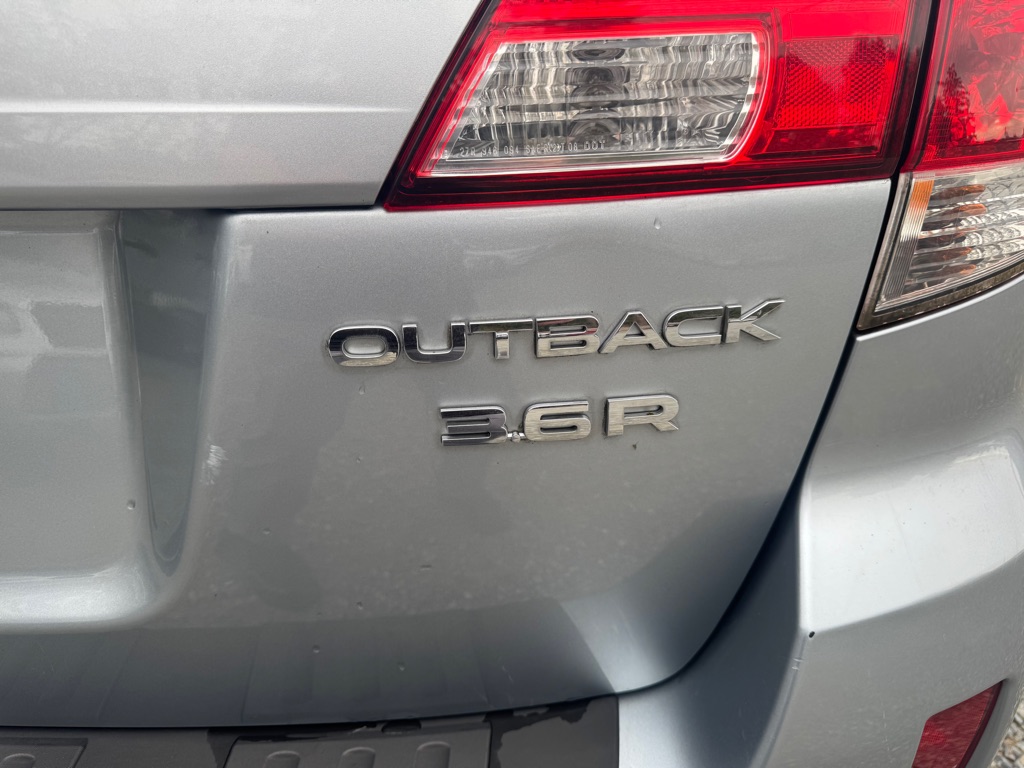Photo 19 of this SUBARU OUTBACK