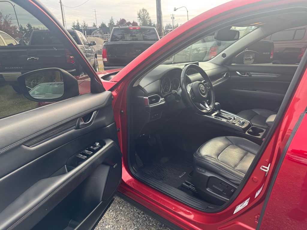 Photo 8 of this MAZDA CX-5