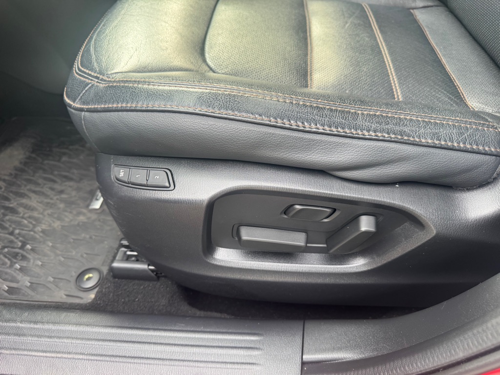 Photo 14 of this MAZDA CX-5
