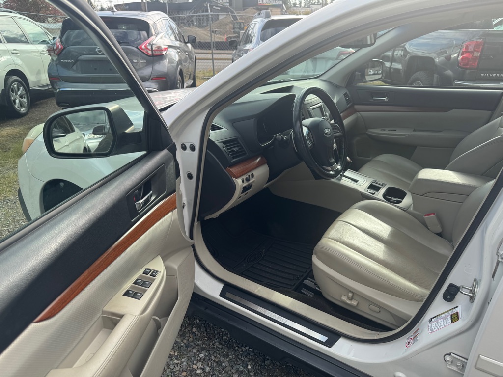 Photo 9 of this SUBARU OUTBACK