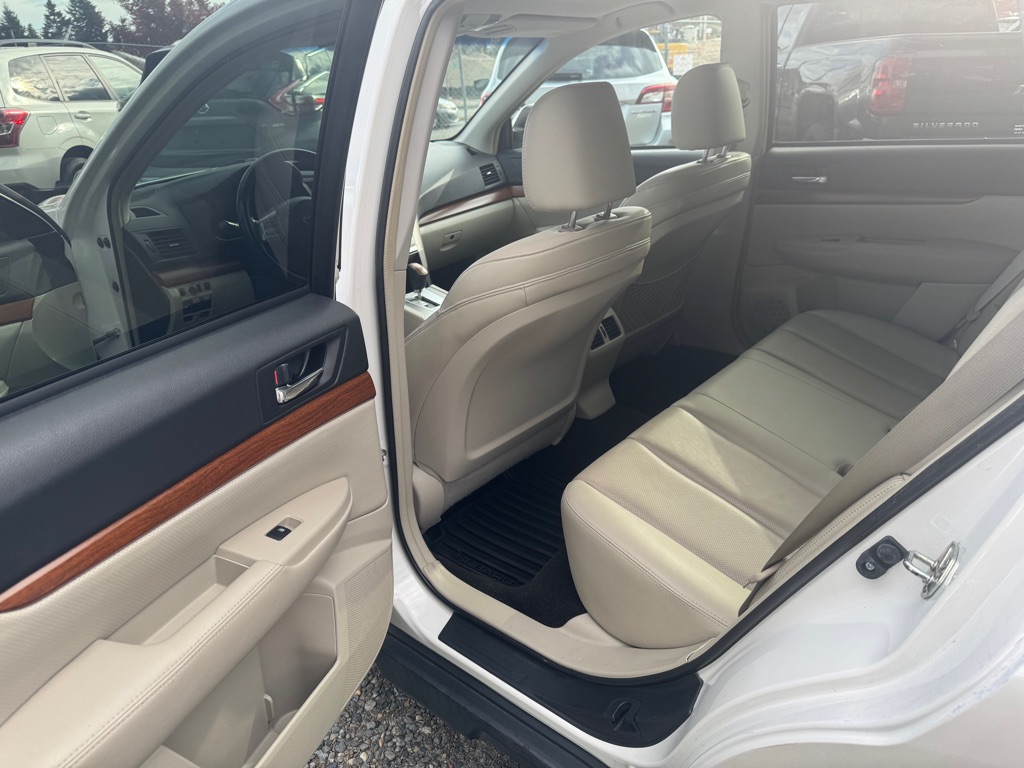 Photo 10 of this SUBARU OUTBACK