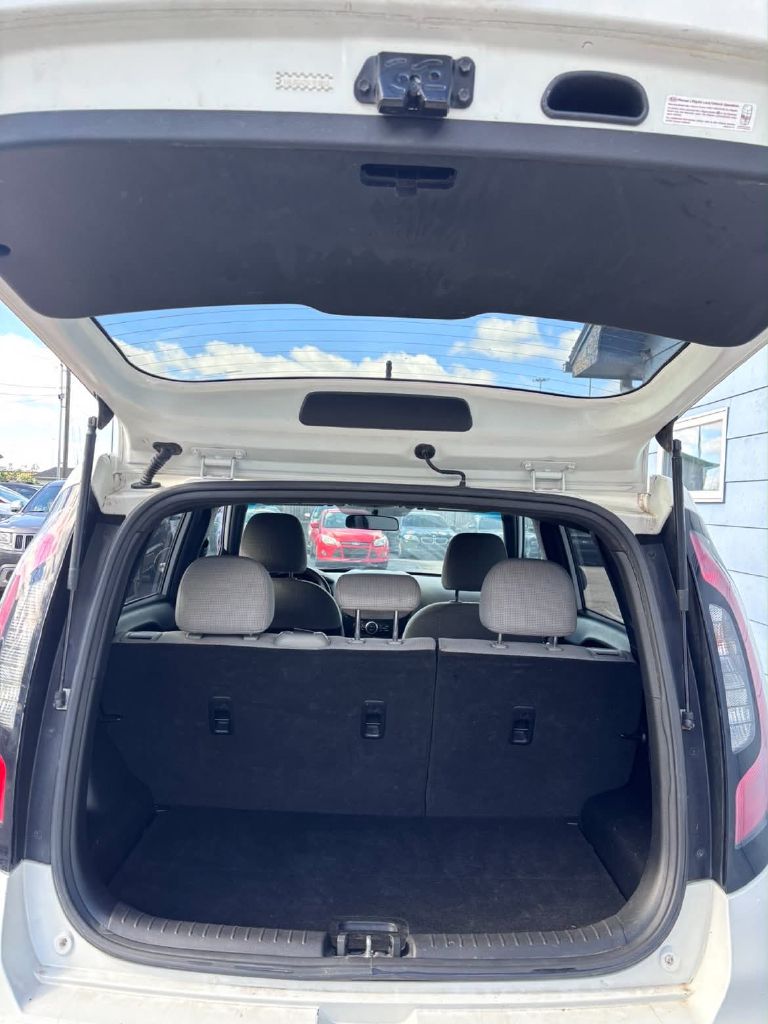 Photo 5 of this KIA SOUL