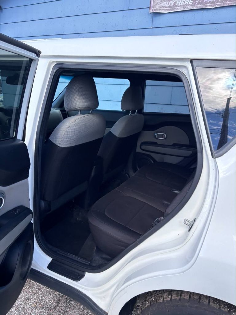 Photo 6 of this KIA SOUL