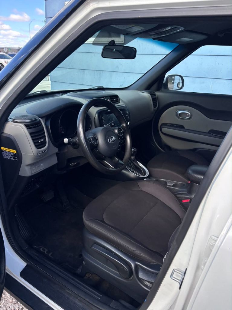 Photo 7 of this KIA SOUL