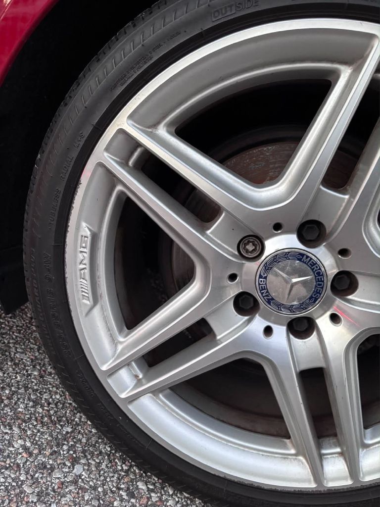 Photo 6 of this MERCEDES-BENZ C-CLASS