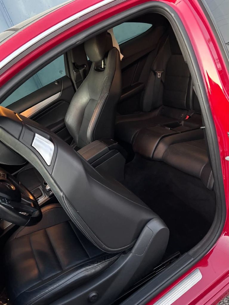Photo 8 of this MERCEDES-BENZ C-CLASS