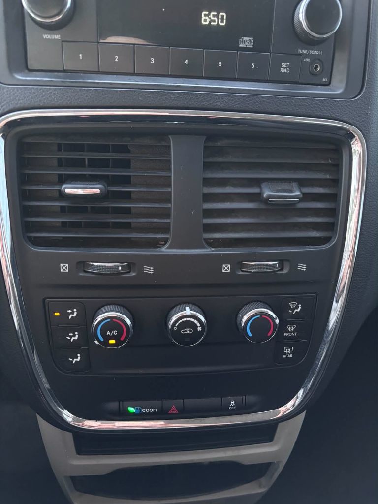 Photo 11 of this DODGE GRAND CARAVAN