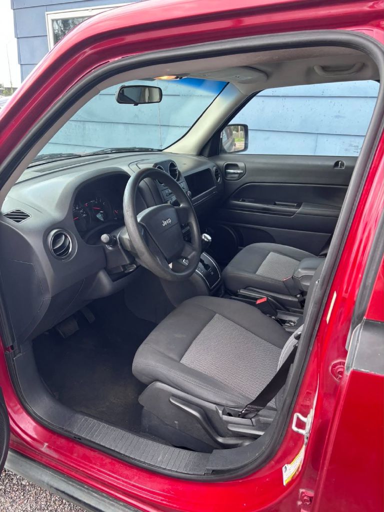 Photo 6 of this JEEP PATRIOT
