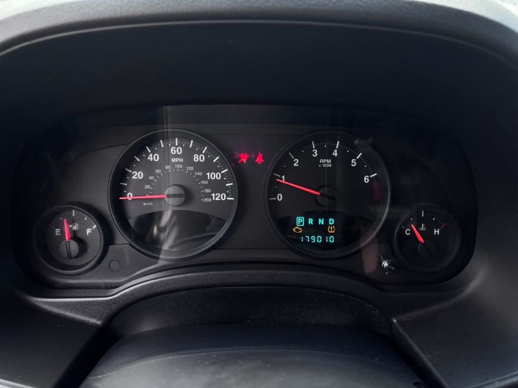Photo 11 of this JEEP PATRIOT