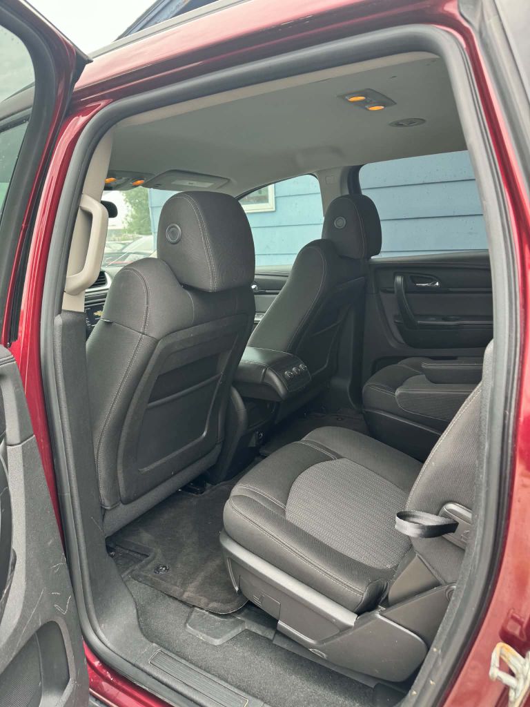 Photo 11 of this CHEVROLET TRAVERSE