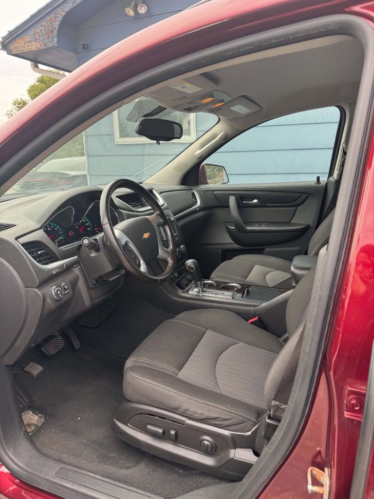 Photo 8 of this CHEVROLET TRAVERSE