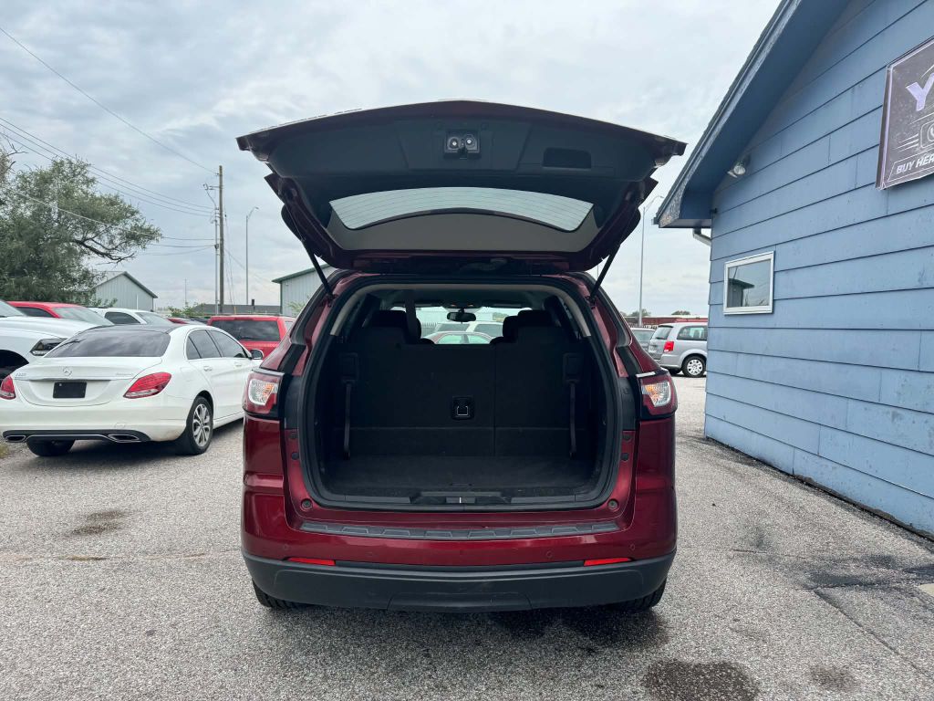 Photo 5 of this CHEVROLET TRAVERSE