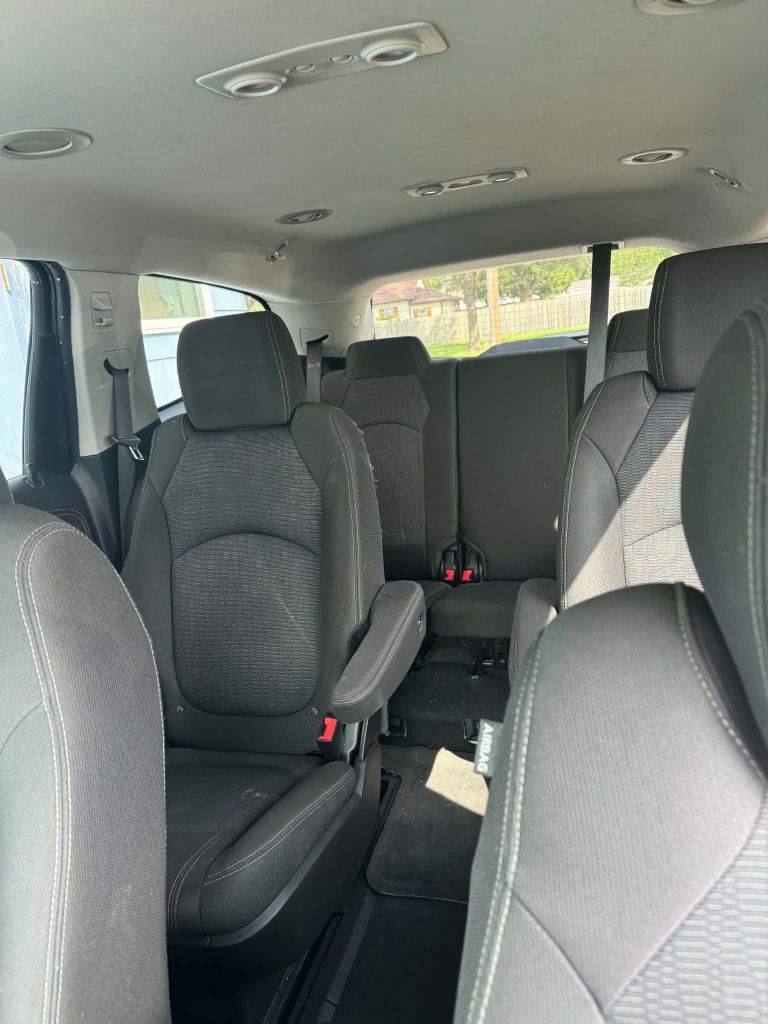Photo 10 of this CHEVROLET TRAVERSE