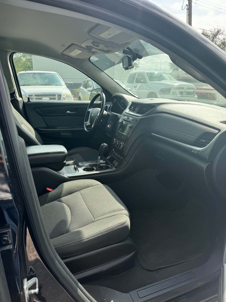 Photo 9 of this CHEVROLET TRAVERSE