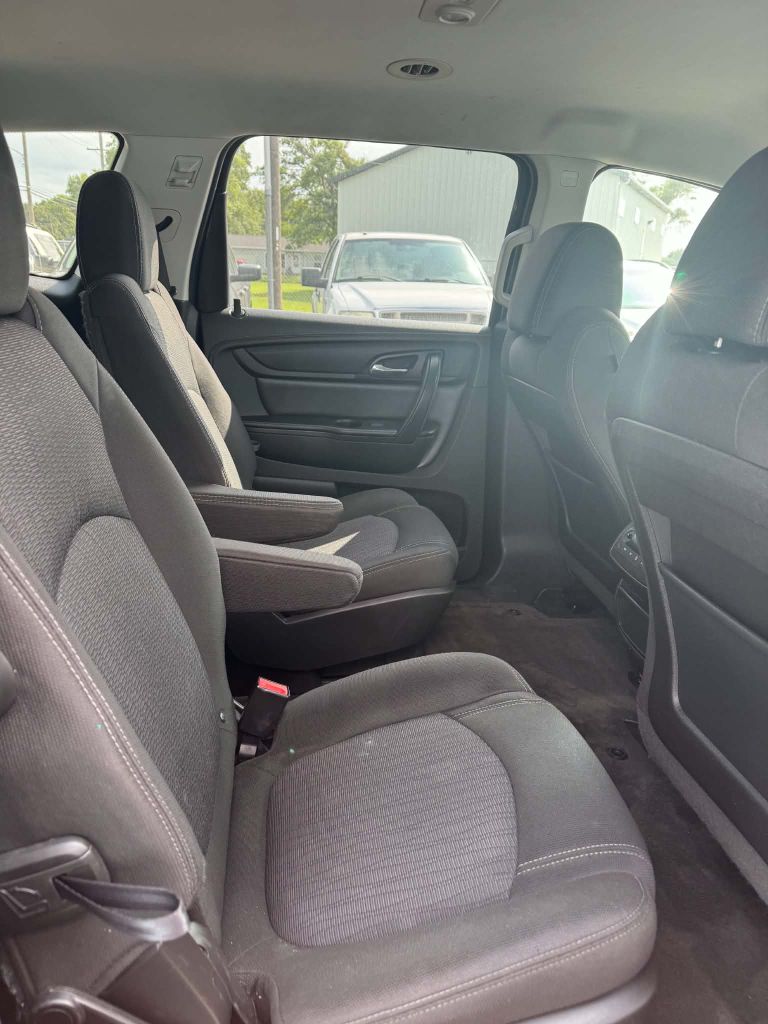 Photo 12 of this CHEVROLET TRAVERSE