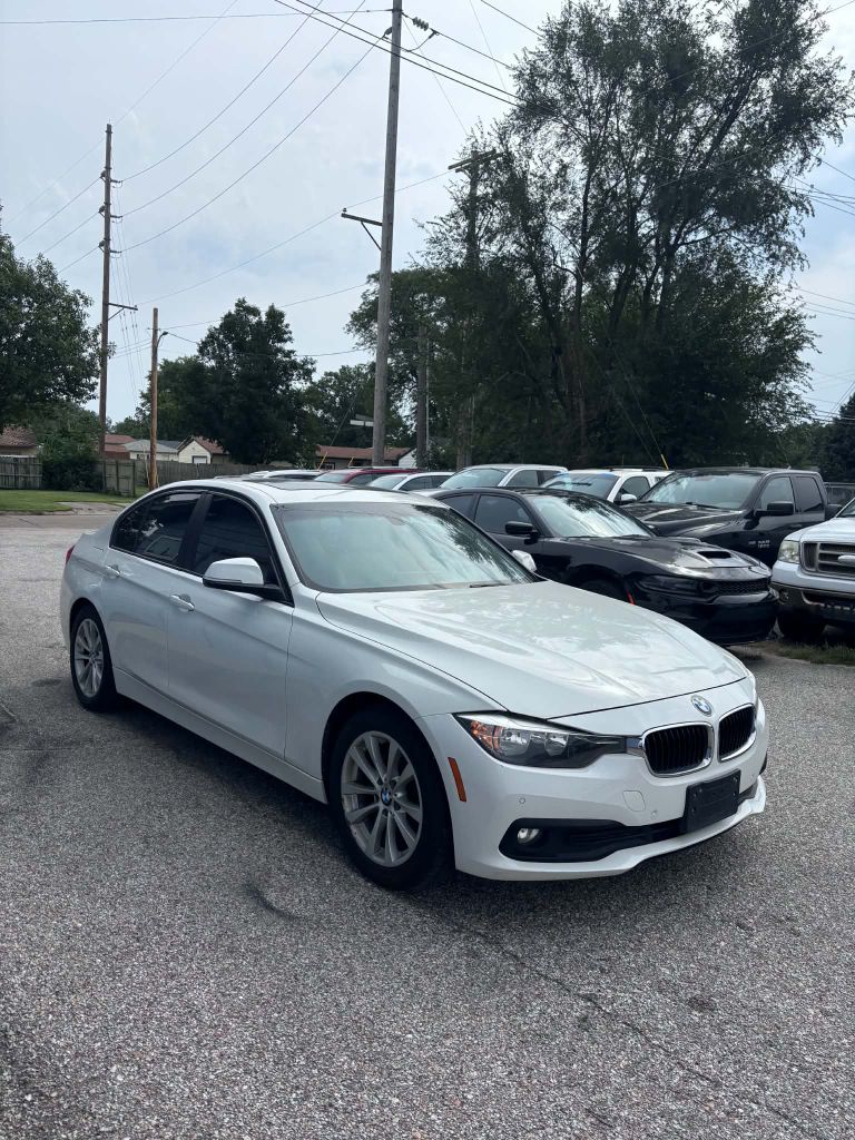 Photo 3 of this BMW 320