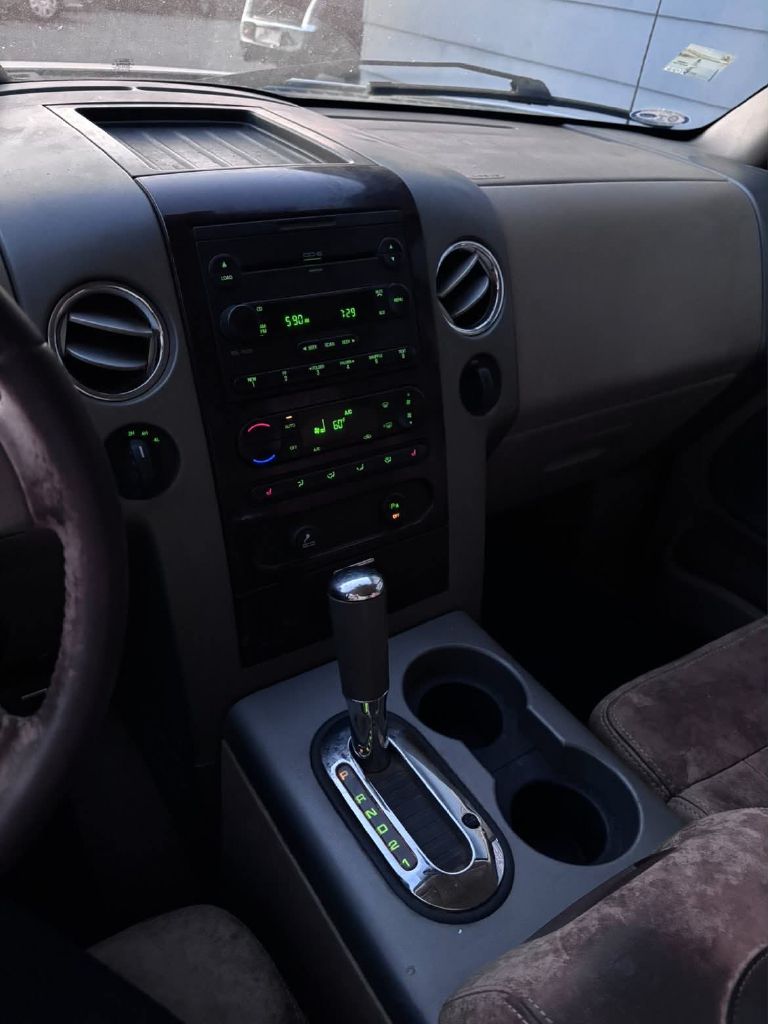 Photo 10 of this FORD F150