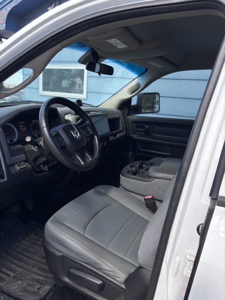 Photo 6 of this RAM 1500
