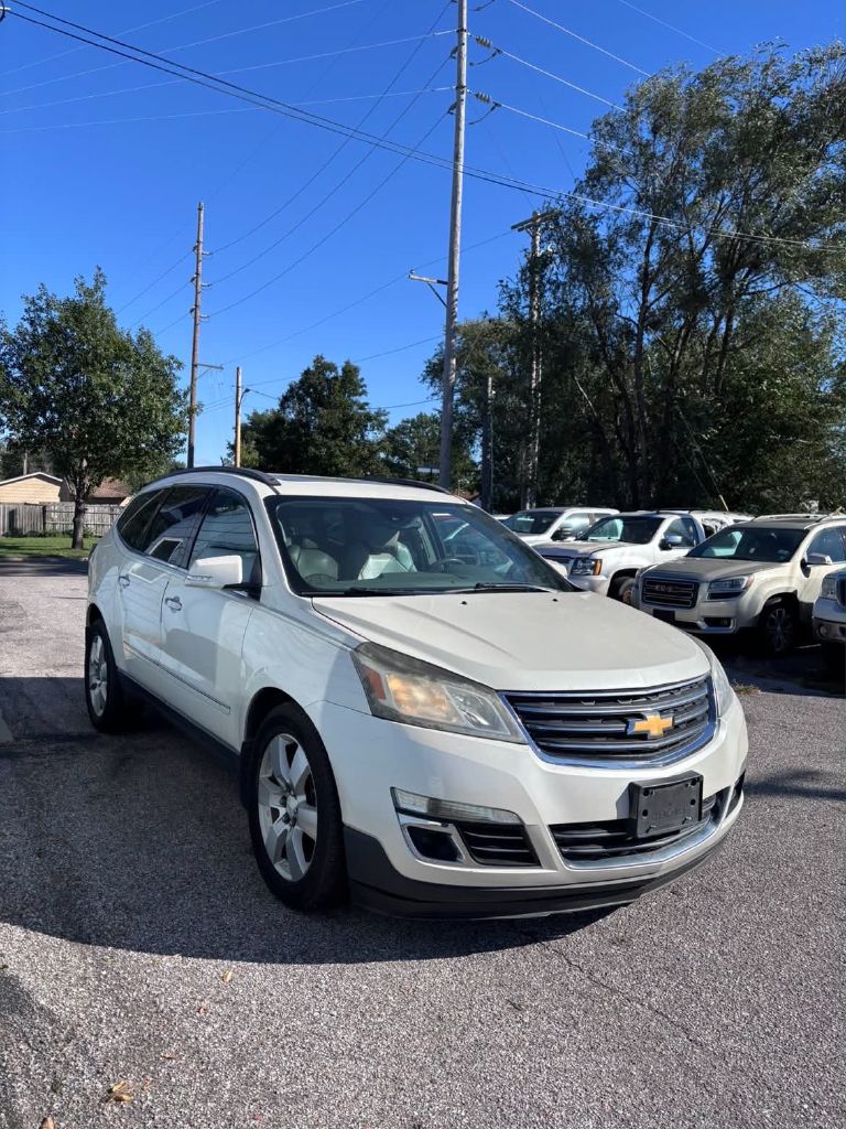 Photo 3 of this CHEVROLET TRAVERSE