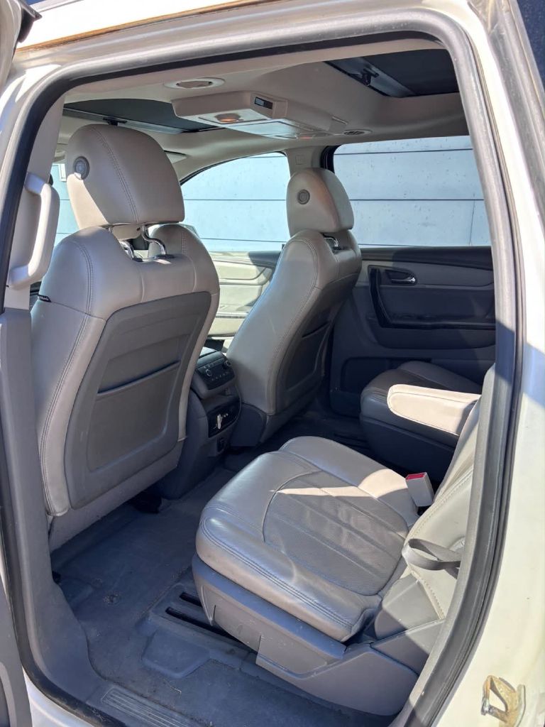 Photo 7 of this CHEVROLET TRAVERSE