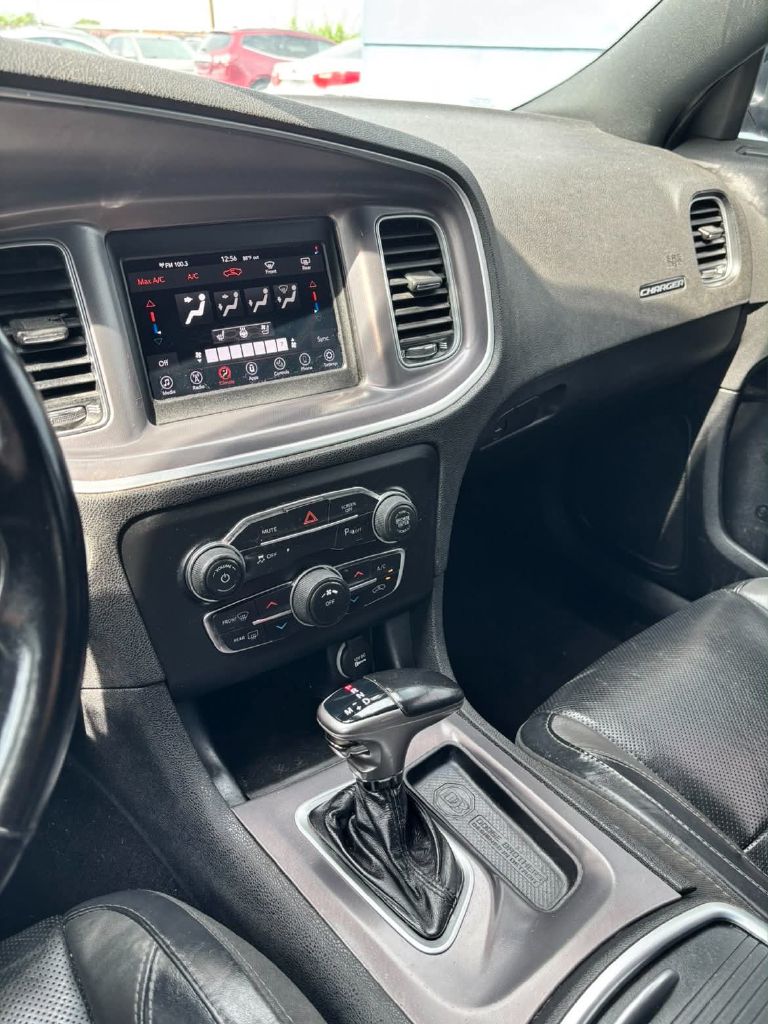 Photo 10 of this DODGE CHARGER