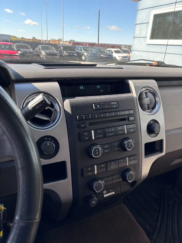 Photo 9 of this FORD F150