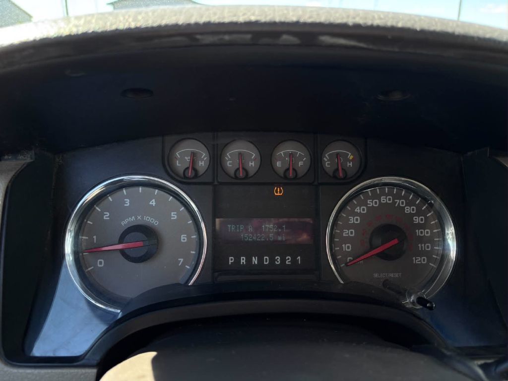 Photo 12 of this FORD F150
