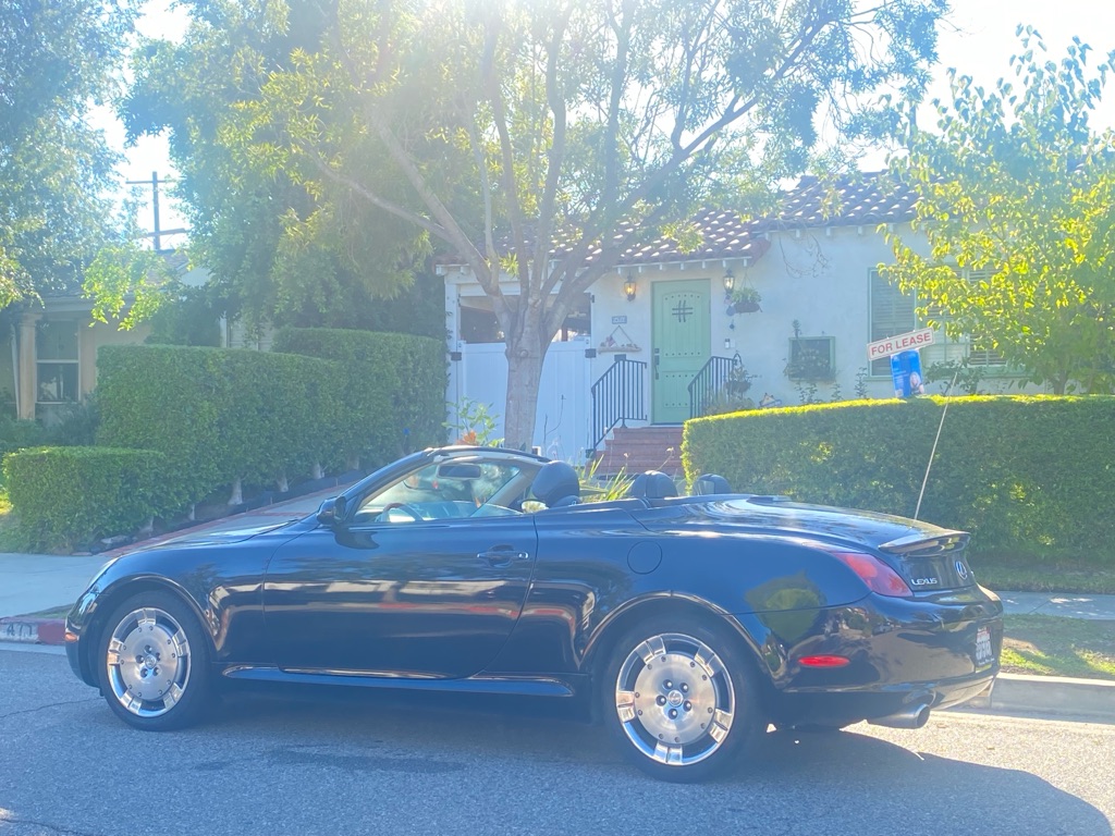 Photo 3 of this LEXUS SC