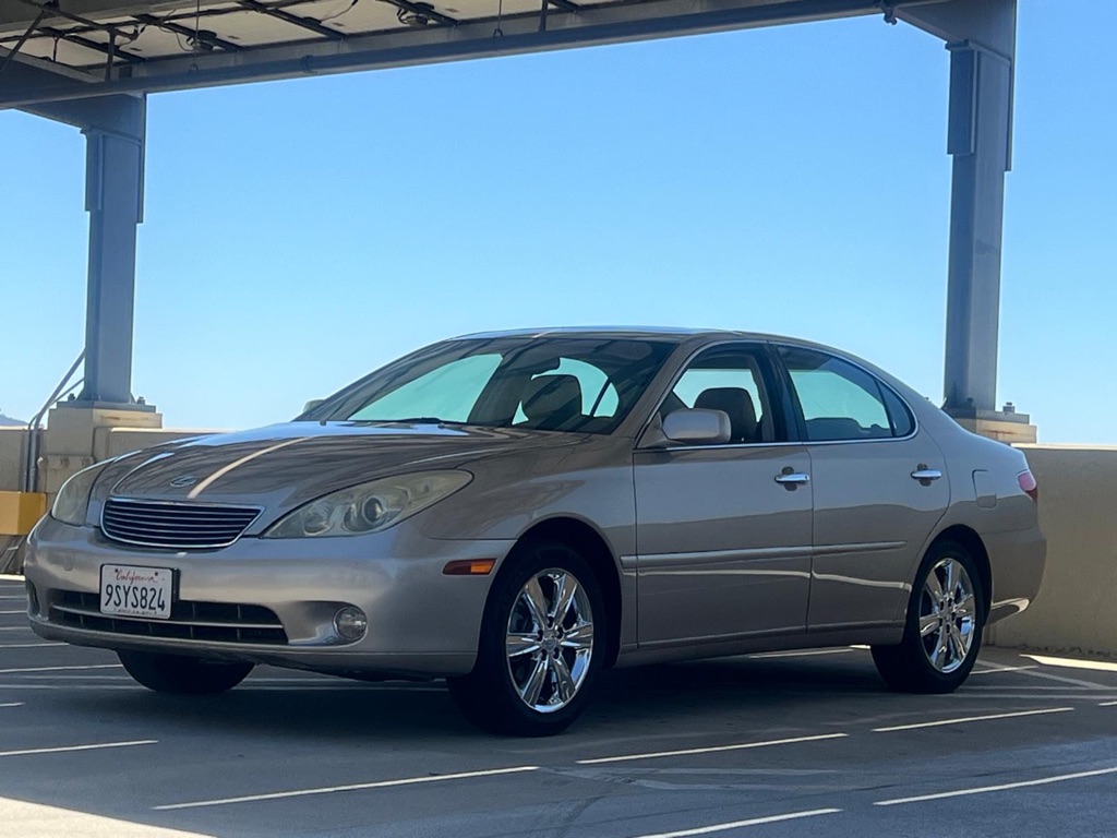 Photo 4 of this LEXUS ES