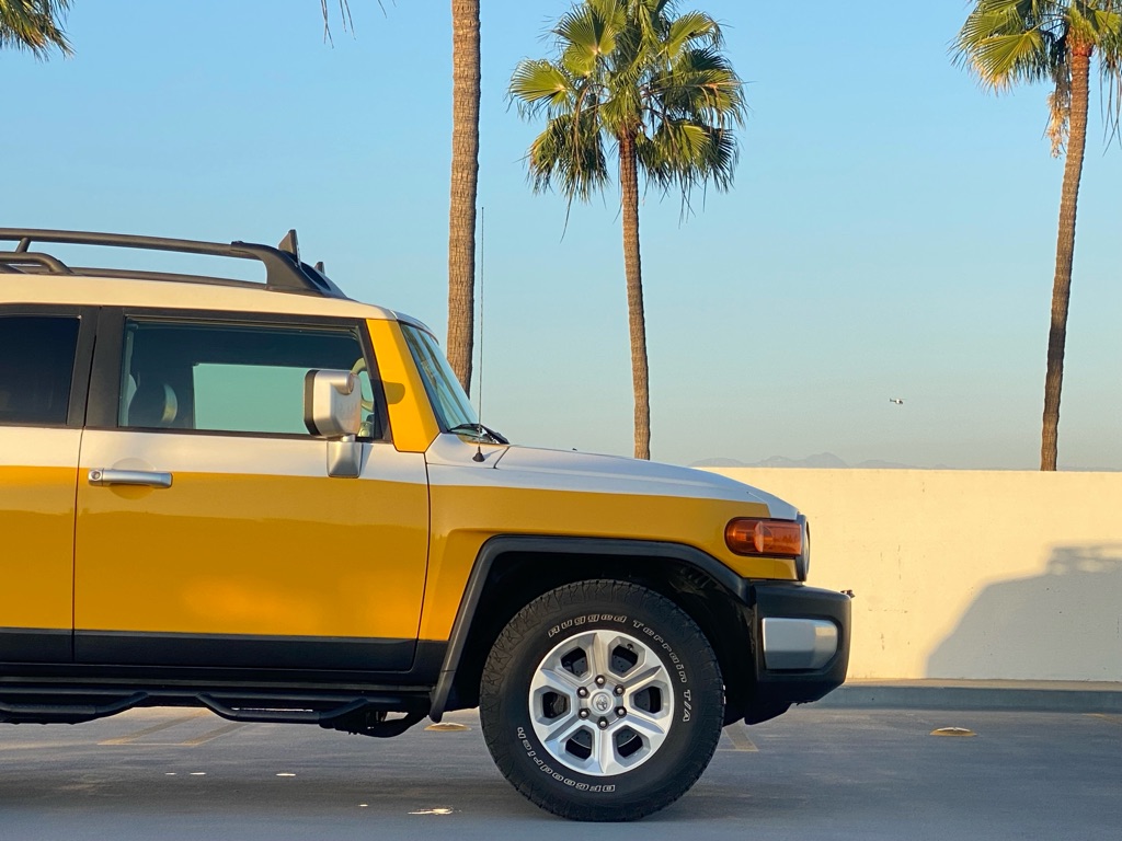 Photo 24 of this TOYOTA FJ CRUISER