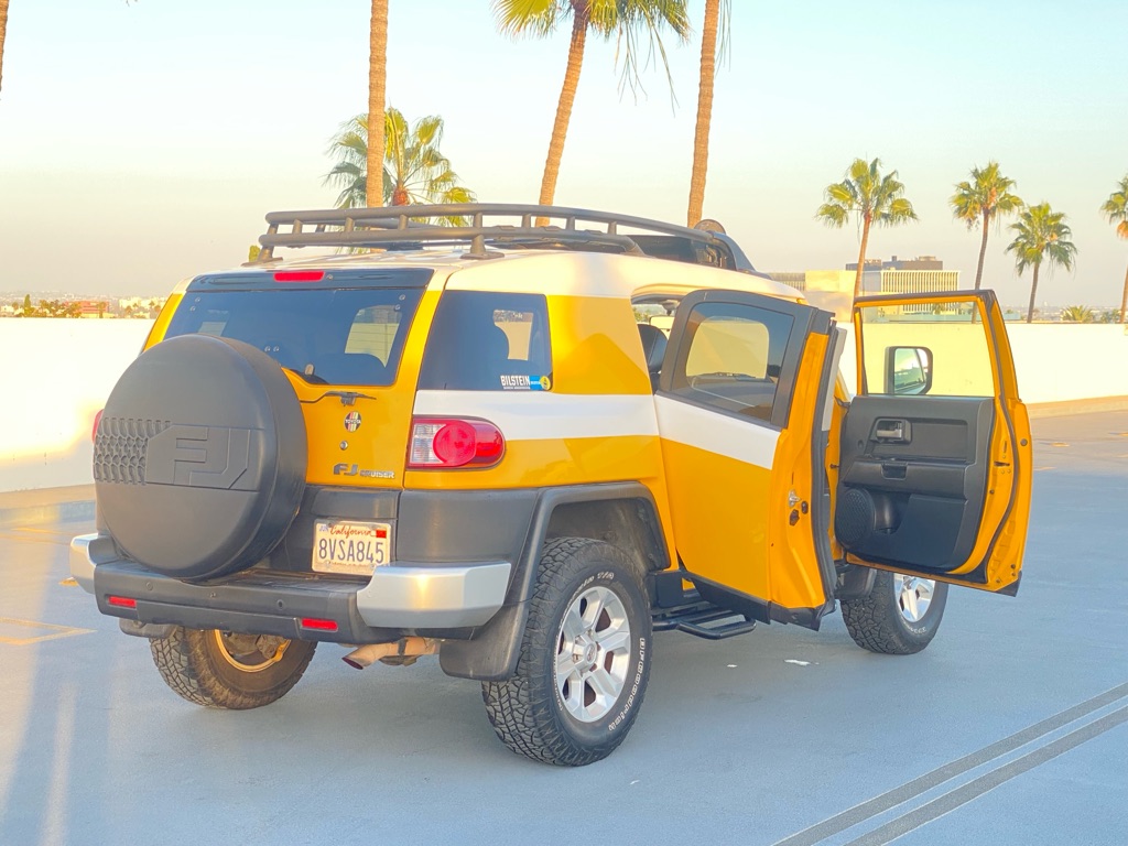 Photo 44 of this TOYOTA FJ CRUISER