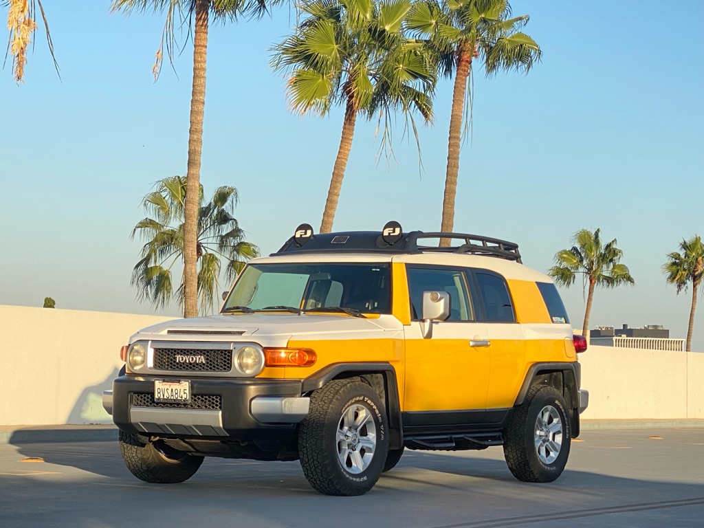Photo 9 of this TOYOTA FJ CRUISER