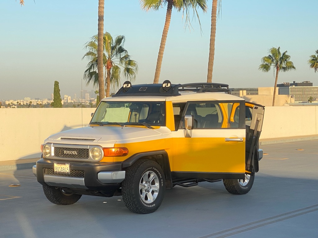 Photo 20 of this TOYOTA FJ CRUISER
