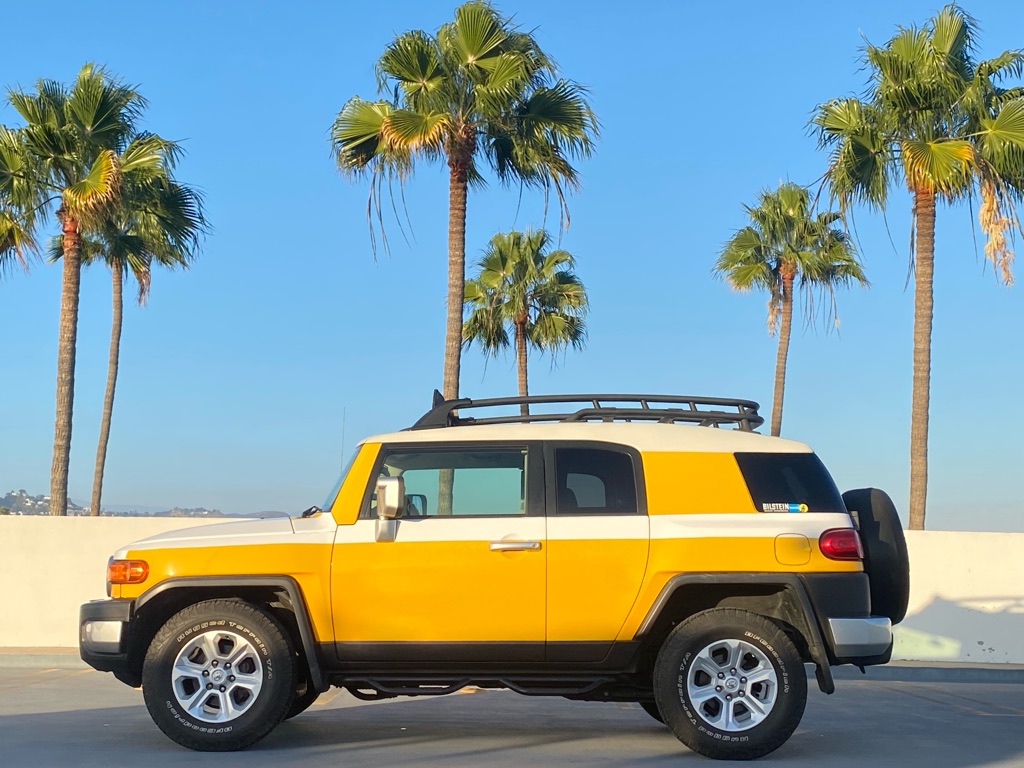 Photo 3 of this TOYOTA FJ CRUISER